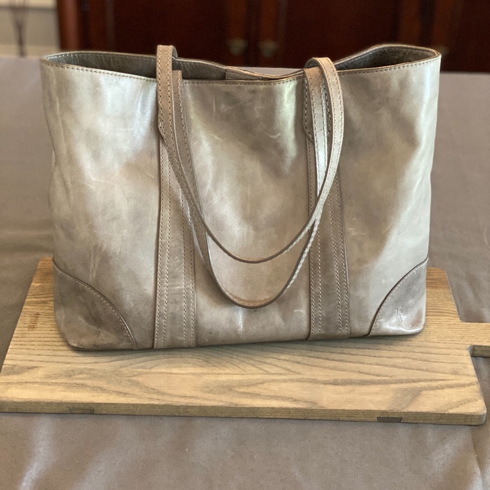 NWT FRYE Leather Shopper Tote Bag